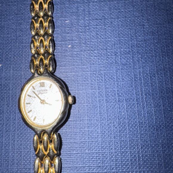 Citizen Women 3220-326342 Gold Tone Quartz Analog Needs Battery - Picture 1 of 5
